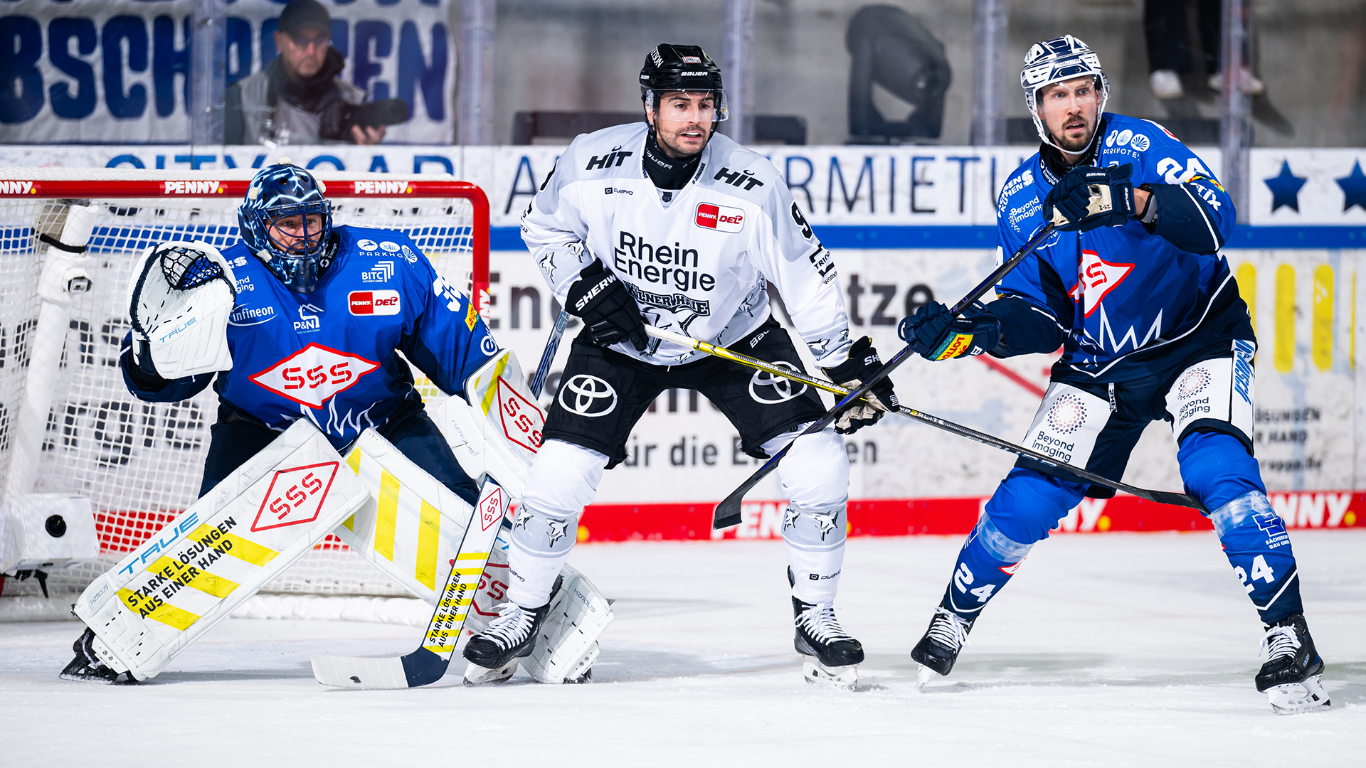 Dresdner Eislöwen gg. Kölner Haie